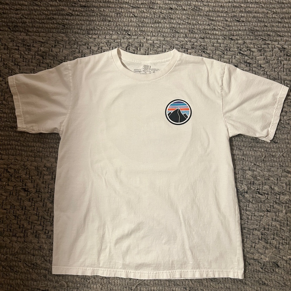 Patagonia: XL White T-Shirt